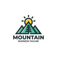 pino montagna logo design vettore