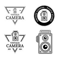 impostato di Vintage ▾ telecamera fotografia etichetta, logo modello con retrò tipografia. vettore