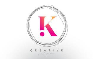 design artistico del logo della lettera k con una cornice circolare creativa attorno ad esso vettore