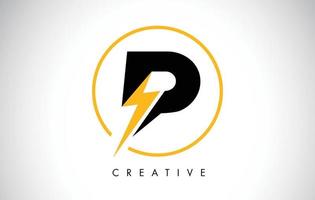 p lettera logo design con illuminazione fulmine. logo della lettera del bullone elettrico vettore