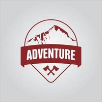 logo di avventura della vita selvaggia nella foresta e nelle montagne vettore