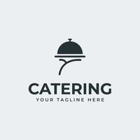 il design del logo del catering, con illustrazione a mano e copertina per alimenti, è perfetto per qualsiasi attività alimentare vettore