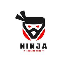 logo della testa di ninja giapponese vettore