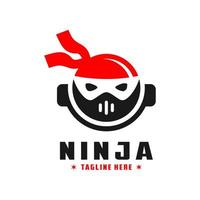 logo della testa di ninja giapponese vettore