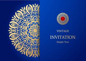 Design elegante della carta Save the Date. Modello di carta di invito floreale vintage. Mandala di lusso turbinio saluto oro e carta blu vettore