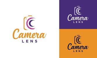 lettera c, logo della fotocamera con stile pennello, simbolo astratto per studio fotografico e photogafi, vettore fotografo per tutti i media