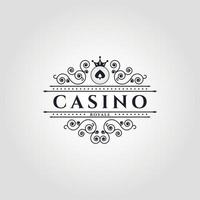 logo vettoriale per casinò. poker vintage e set da casinò di emblemi, etichette, distintivi o loghi di gioco neri vettoriali