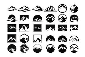insieme di logo della siluetta dell'avventura di picco all'aperto del paesaggio di montagna vettore