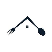 cucchiaio e forchetta con disegno dell'illustrazione dell'icona vettoriale del logo della casa del tetto