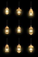 lampade orientali. lanterne arabe sono appese a catene d'oro. illuminazione decorativa realistica isolata. bandiera vettoriale ramadan. illustrazione lanterna e lampada musulmana leggera