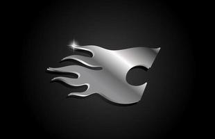 design del logo dell'icona della lettera c dell'alfabeto grigio metallo. modello creativo per affari con stile metallico e fiamme vettore