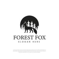 logo della volpe della foresta in piedi di fronte alla silhouette vintage retrò design del logo hipster vettore