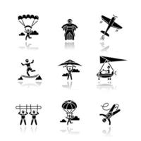 set di icone del glifo nero con ombra di goccia di sport estremi dell'aria. paracadutismo, paracadutismo, deltaplano, tuta alare. acrobazie aeree, highlining, parapendio. altalena gigante, bungee jumping. illustrazioni vettoriali isolate