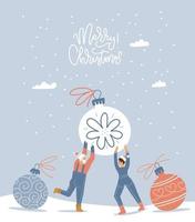 piccoli personaggi felici di uomo e donna che si preparano per il natale. piccole persone che tengono insieme un'enorme palla di albero di Natale. biglietto di auguri nevoso invernale. illustrazione vettoriale in stile piatto con testo lettering.