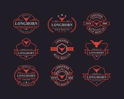set di badge retrò vintage per elemento modello di progettazione del logo della fattoria della campagna della famiglia della testa del toro occidentale del texas longhorn vettore