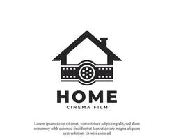 icona del cinema immobiliare. combinazione di logo di strisce di casa e film per l'elemento del modello di progettazione della produzione cinematografica vettore