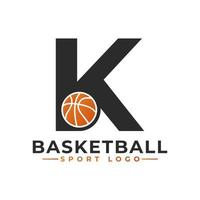 lettera k con logo design basket ball. elementi del modello di progettazione vettoriale per la squadra sportiva o l'identità aziendale.