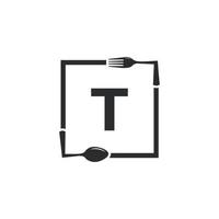 logo del ristorante. lettera iniziale t con forchetta cucchiaio per modello di progettazione icona logo ristorante vettore