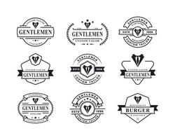 set di badge retrò vintage per abbigliamento abbigliamento gentiluomo e simbolo dell'emblema del logo maschile vettore