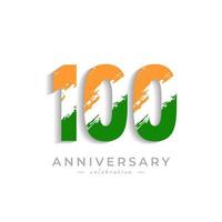 Celebrazione dell'anniversario di 100 anni con una barra bianca a pennello in giallo zafferano e verde bandiera indiana. il saluto di buon anniversario celebra l'evento isolato su priorità bassa bianca