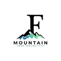 lettera iniziale f logo della montagna. esplorare l'elemento del modello del logo dell'azienda simbolo dell'avventura della montagna. vettore