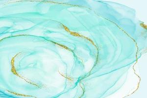 sfondo acquerello liquido blu con macchie dorate. effetto disegno con inchiostro alcolico in marmo turchese verde acqua. modello di progettazione illustrazione vettoriale per invito a nozze, menu, rsvp.