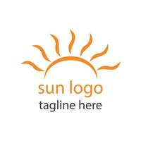 logo del sole con slogan vettore