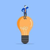 idea e concetto creativo. uomini d'affari intelligenti stanno sulle lampadine e cercano opportunità, cercano nuove soluzioni e direzioni di sviluppo. una nuova idea imprenditoriale di leadership.