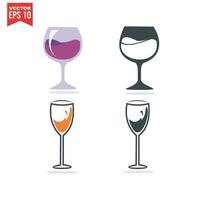 set di icone di alcol e cocktail. raccolta di icone web lineari semplici come bicchieri, liquori, birra, bar, champagne, whisky, vino, ecc. tratto vettoriale modificabile.