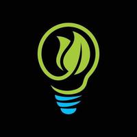 lampada a bulbo ecologico con logo foglia. simbolo della lampada a risparmio energetico, icona. eco friendly, eco world, foglia verde, simbolo della lampada a risparmio energetico vettore