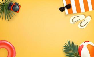 cose dei viaggiatori su una spiaggia. occhiali da sole, macchina fotografica, asciugamano con strisce, pallone da spiaggia, foglie di palma e pantofole su una sabbia. illustrazione vettoriale 3d con spazio di copia per un testo