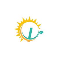 logo dell'icona della lettera i con foglia combinato con il design del sole vettore