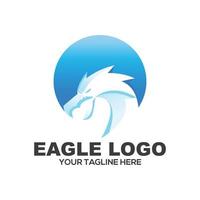 modelli di design del logo dell'aquila vettore