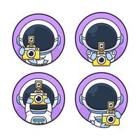 set di simpatici astronauti che tengono la macchina fotografica