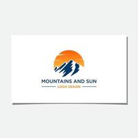 vettore di progettazione del logo di montagna e sole