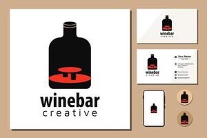 etichetta per il design del menu ristorante o bar, bottiglia di vino con tavolo e sedie vettore