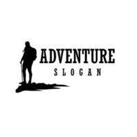 disegno vettoriale modello logo avventura escursionistica