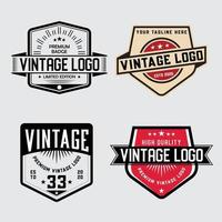 distintivo con logo vettoriale vintage. logo cornice vintage. design classico del logo del distintivo dell'etichetta retrò vintage.