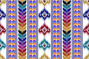 disegno geometrico astratto del modello etnico ikat. tappeto in tessuto azteco ornamenti mandala decorazioni tessili carta da parati. tribale boho nativo etnico turchia ricamo tradizionale sfondo vettoriale