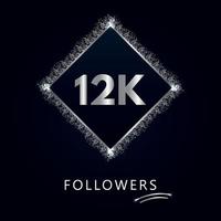 12k o 12 mila follower con cornice e glitter argento isolati su sfondo blu scuro. modello di biglietto di auguri per amici e follower dei social network. grazie, seguaci, realizzazione. vettore