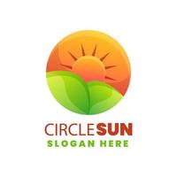 logo del sole circolare, stile colorato sfumato vettore