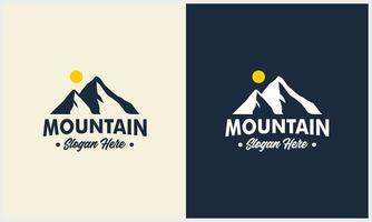 semplice distintivo di montagna con modello di logo illustrazione sole vettore