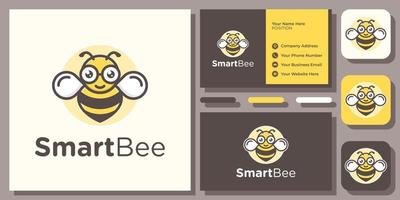 carino smart bee occhiali cartone animato animale insetto miele alveare logo design con modello di biglietto da visita vettore