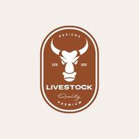 distintivo vintage colorato con testa mucca bestiame bovini logo design grafico vettoriale simbolo icona illustrazione idea creativa