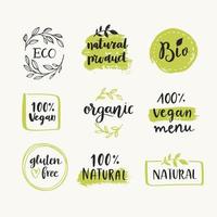 set di etichette per alimenti biologici ed elementi di design vettoriale. etichette alimentari bio, bio, gluten free, eco, vegane, salutari. modelli di logo di alimenti biologici.