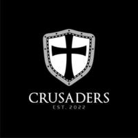 crociati con scudo templare con logo croce cristiana vettore