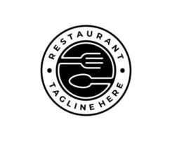 ristorante con cucchiaio e forchetta logo emblema design template vettoriale