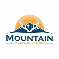 design del segno del logo avventura in montagna vettore