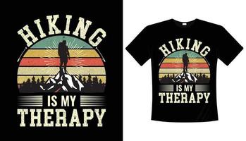 l'escursionismo è la mia terapia: design di t-shirt tipografia, design di t-shirt da trekking vettore