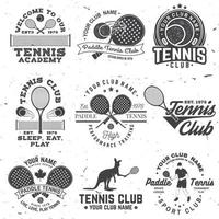 set di badge, emblema o segno di paddle tennis e tennis. vettore. concetto per camicia, stampa, francobollo o t-shirt. vettore